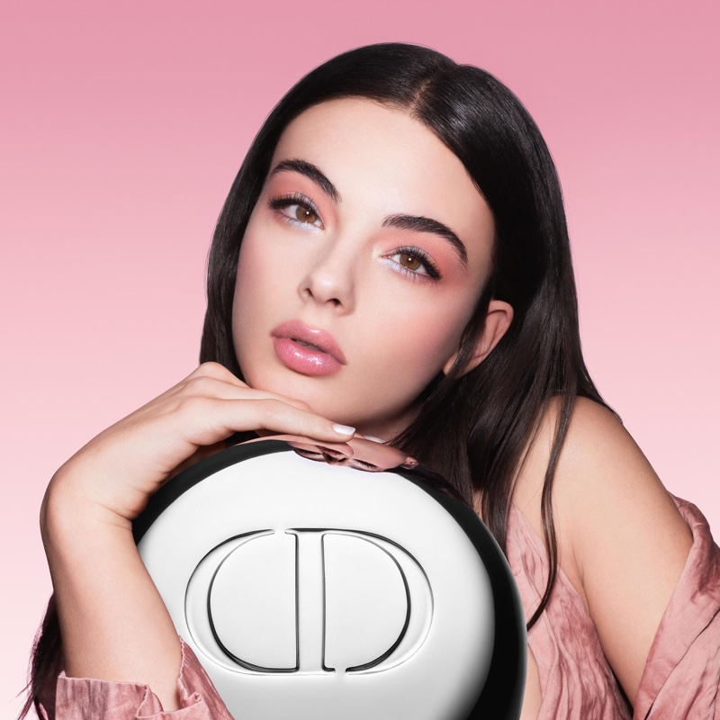 Dior Makeup features pink shades in its spring 2025 collection.