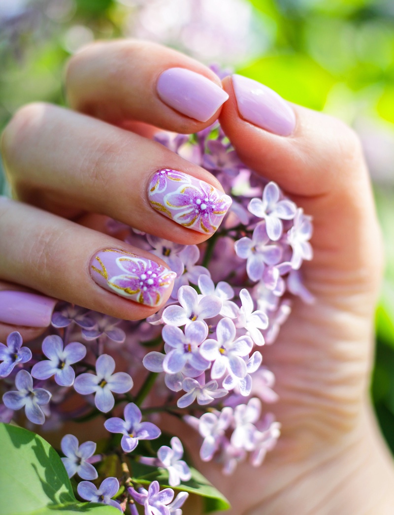 Lilac Purple Blooms Glitter Spring Nails