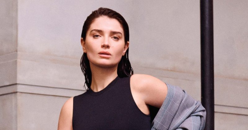 Eve-Hewson-Calvin-Klein-Shapewear-2025