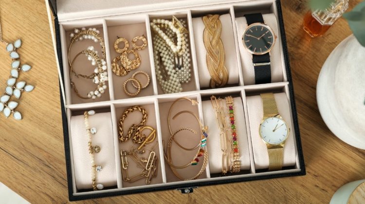 How to Store Jewelry: Tips for Keeping Your Items Organized