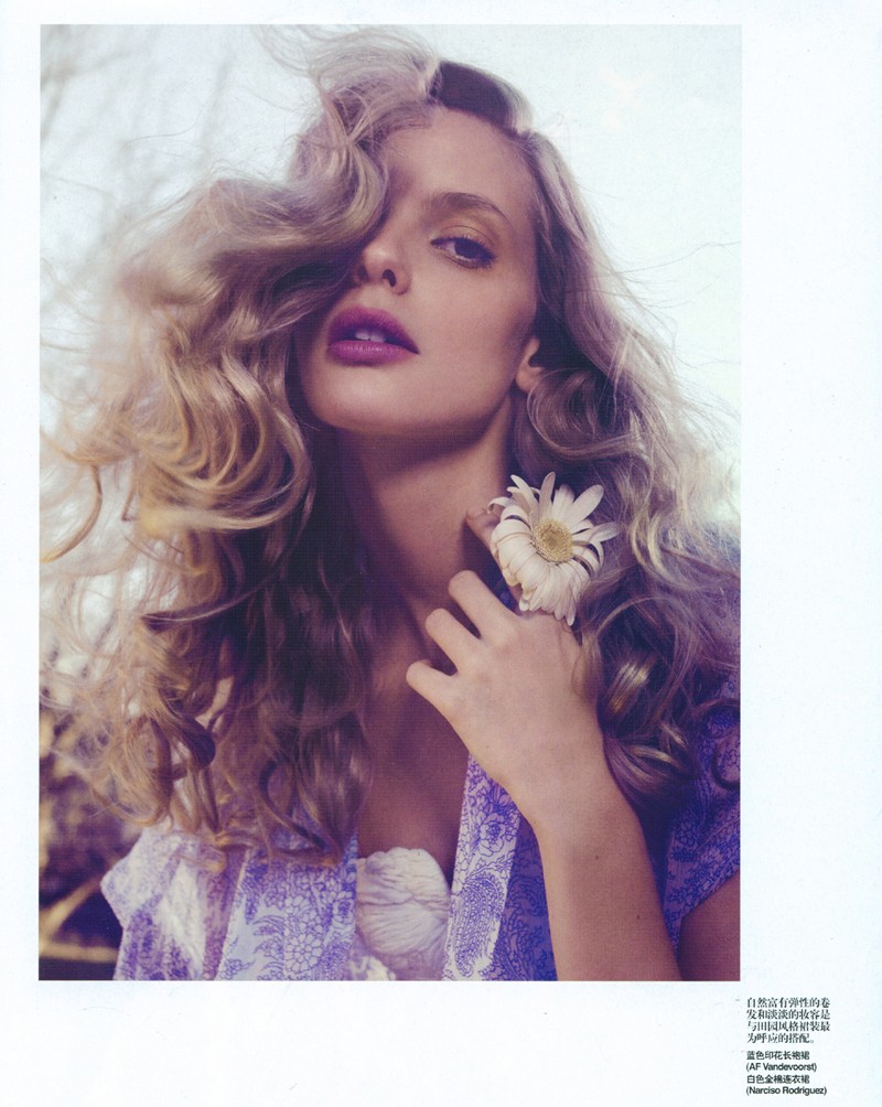 Spring in Bloom | Julia Stegner by Sanchez & Mongiello for Vogue China March 2007