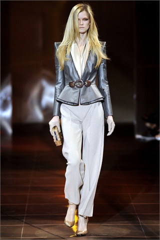 Armani Privé | Paris Haute Couture Fall 2010 – Fashion Gone Rogue