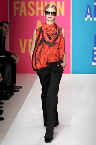 DKNY Spring 2011 | New York Fashion Week