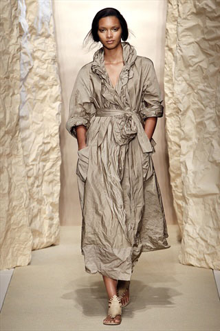 Donna Karan Spring 2011 | New York Fashion Week