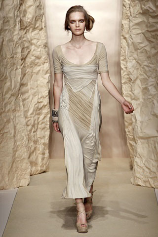 Donna Karan Spring 2011 | New York Fashion Week