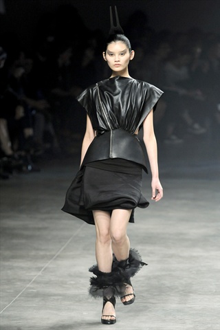Rick Owens Spring 2011 | Paris Fashion Week – Fashion Gone Rogue