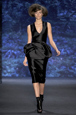 Vera Wang Spring 2011 | New York Fashion Week