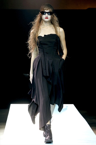 Yohji Yamamoto Spring 2011 | Paris Fashion Week – Fashion Gone Rogue