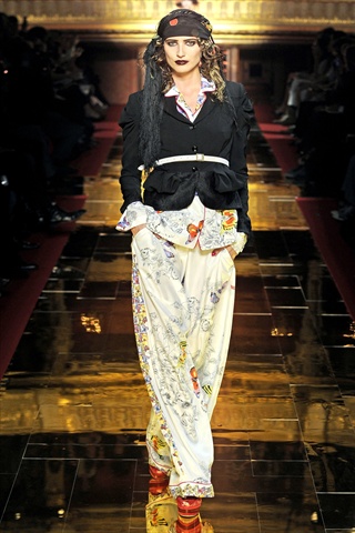 John Galliano Spring 2011 | Paris Fashion Week – Fashion Gone Rogue