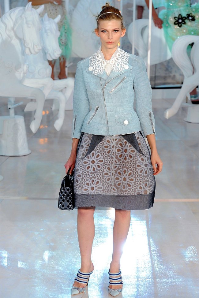 Louis Vuitton shows carousel collection for Spring Summer 2012