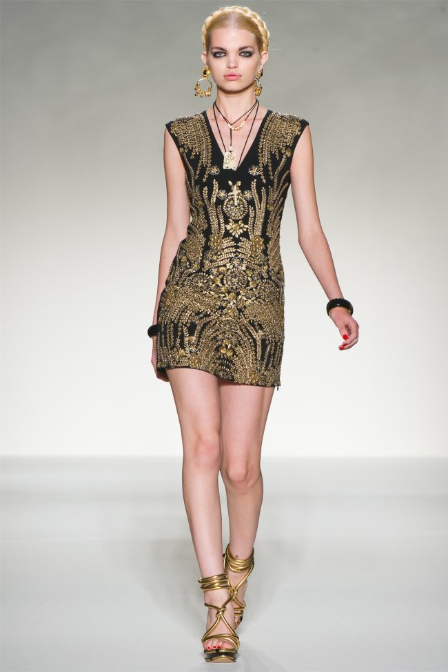 Moschino Spring 2012 | Milan Fashion Week