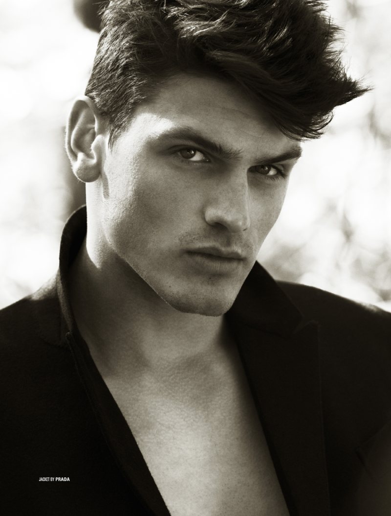 Mariano Vivanco Captures a Love Triangle for Dsection #4