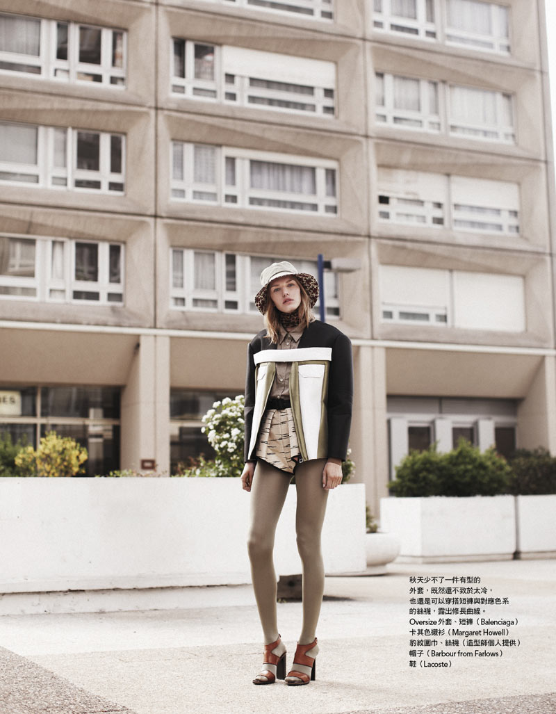A Neutral Marique Schimmel Stars in Vogue Taiwan August 2012 by Naomi Yang