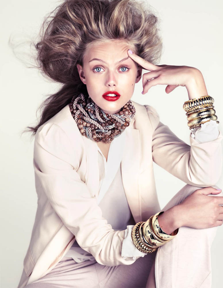 Frida Gustavsson by Andreas Sjodin for H&M Magazine Winter 2010