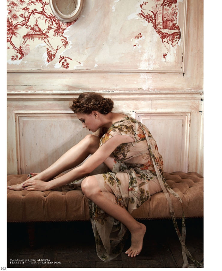 Serenay Sarikaya by Eric Guillemain for Vogue Turkey January 2011