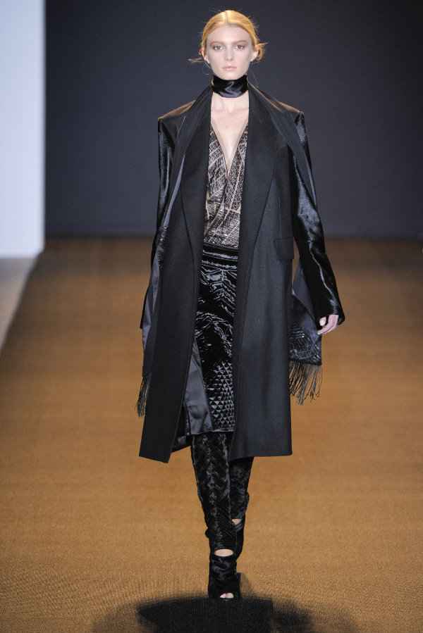 J. Mendel Fall 2011 | New York Fashion Week – Fashion Gone Rogue