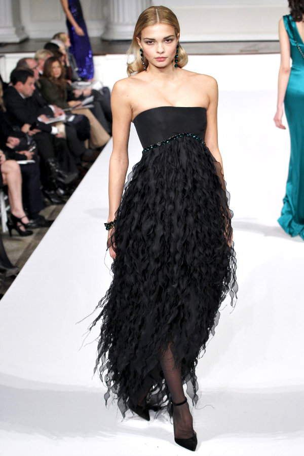 Oscar de la Renta Fall 2011 | New York Fashion Week – Fashion Gone Rogue