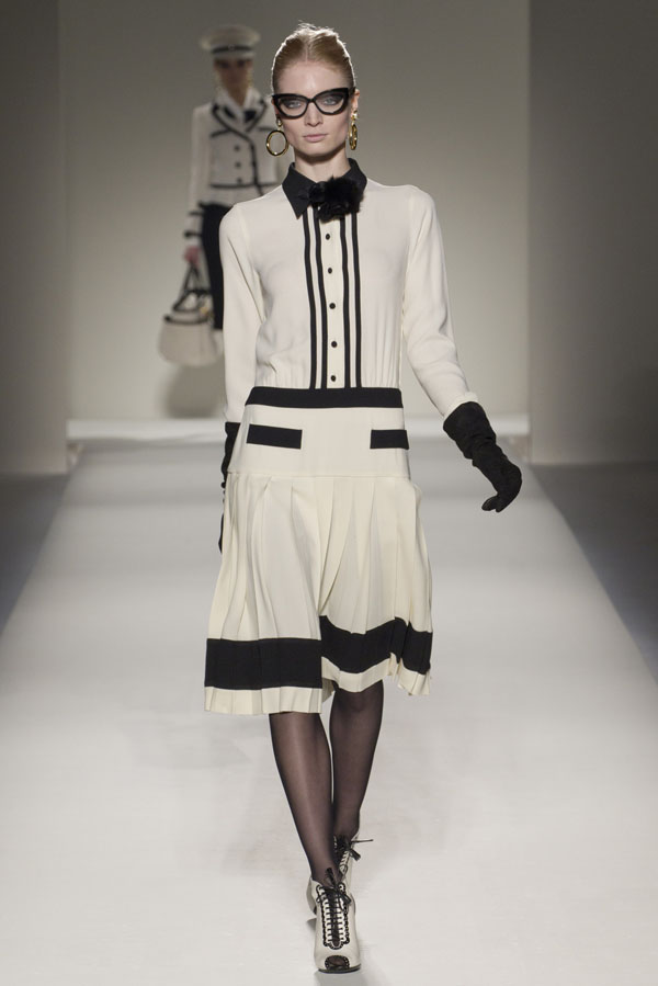Moschino Fall 2011 | Milan Fashion Week – Fashion Gone Rogue