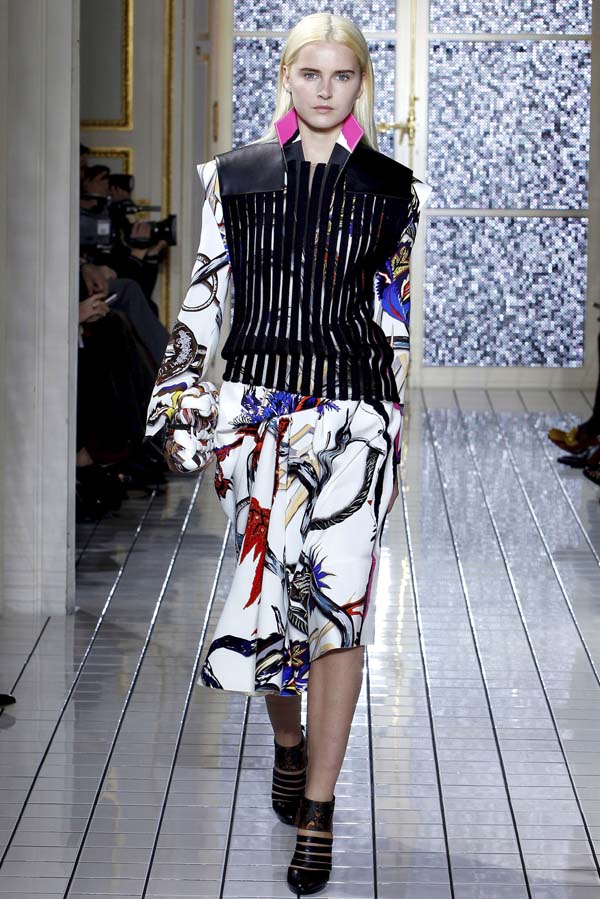 Balenciaga Fall 2011 | Paris Fashion Week – Fashion Gone Rogue