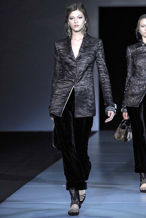 Giorgio Armani Fall 2011 | Milan Fashion Week – Fashion Gone Rogue