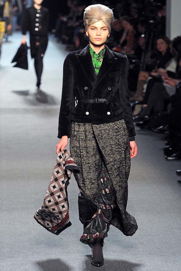 Jean Paul Gaultier Fall 2011 | Paris Fashion Week – Fashion Gone Rogue