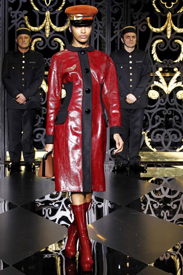 Louis Vuitton Fall 2011 31  Fashion show, Louis vuitton clothing