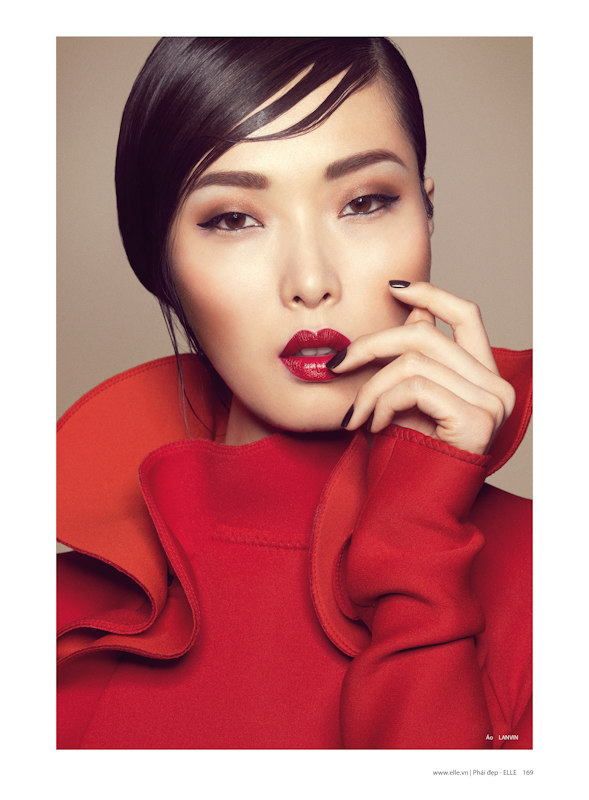Stockton Johnson Shoots Fall Beauty Looks for Elle Vietnam September ...