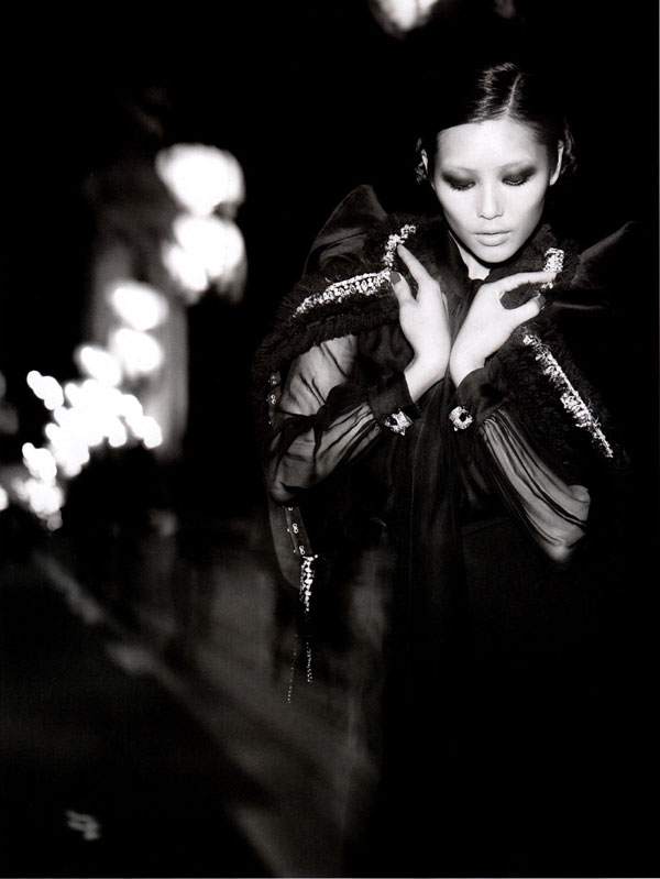 Belle de Nuit | Liu Wen by Alexi Lubomirski for Vogue China