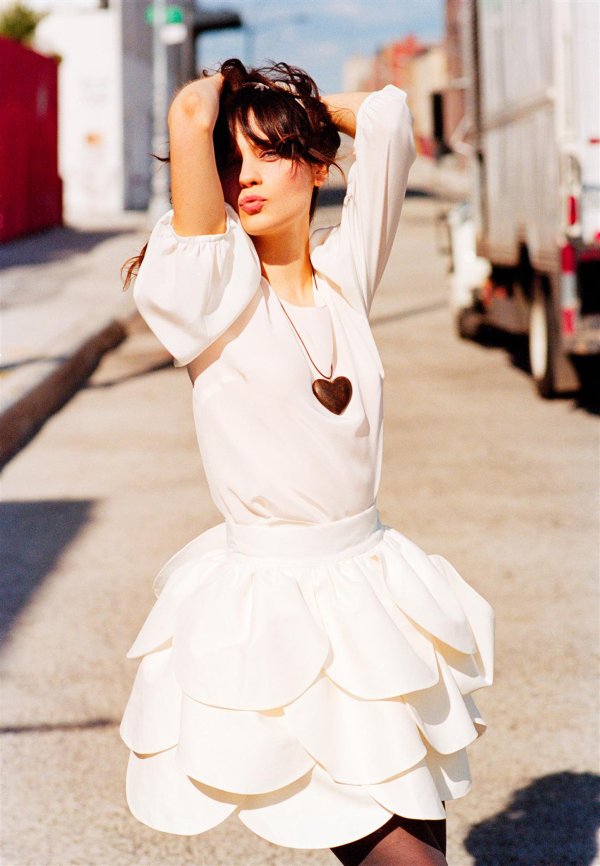 Morning Beauty Zooey Deschanel By Ellen Von Unwerth Fashion Gone Rogue