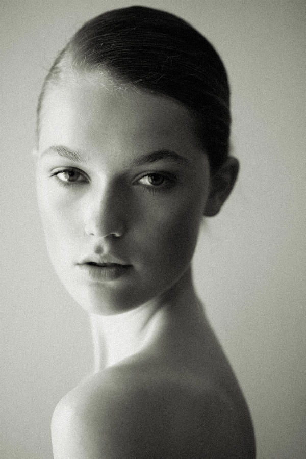Fresh Face | Janneke Van Den Bosch by Pierre dal Corso